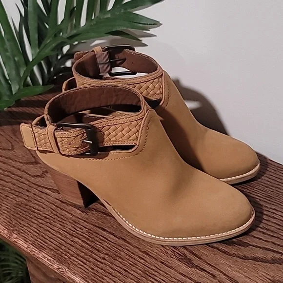 💥CREVO Eva Leather Tan Ankle Boot Block Heel Shooties🍹 Womens Size 8 - Picture 9 of 9